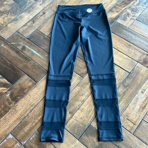 Live Electric maternity size large made in USA yoga athletic leggings